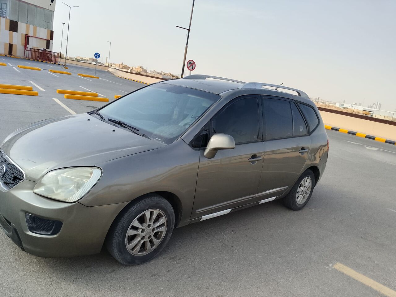 Riyadh, Vehicles, Cars & Trucks , SAR 18000,  Kia Carens,  2013,  Automatic,  370 KM,  Riyadh-swidi