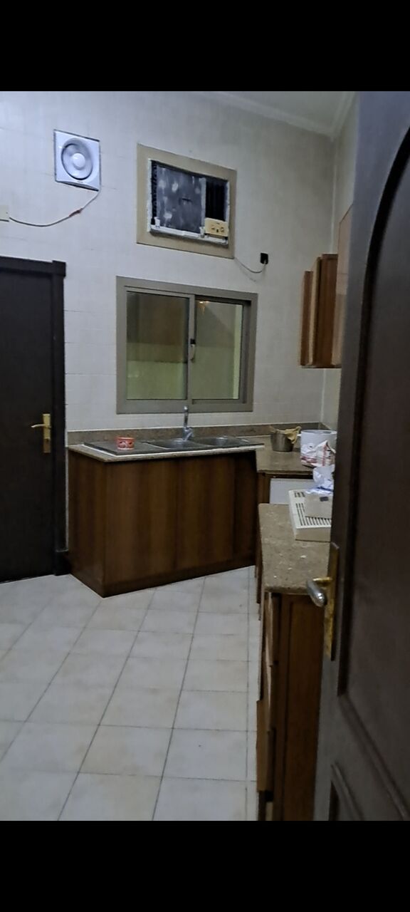 Hidd, Sublets, BHD 220/month,  2 BR,  2 BHK Spacious Family Flat Ground Floor