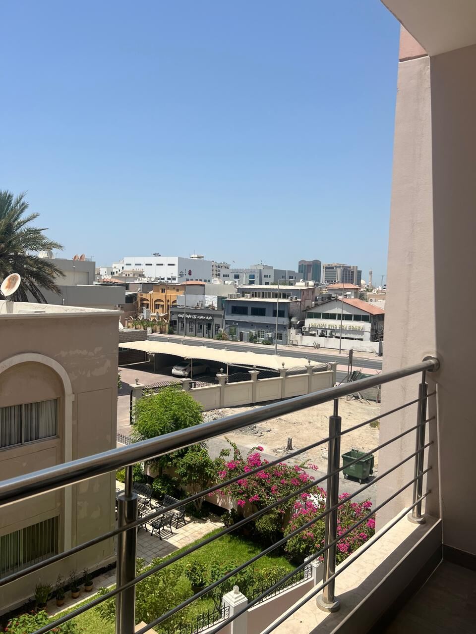 Manama, Apartments, Flats, Houses & Villas, BHD 250/month,  Furnished,  1 BR,  112 Sq. Meter,  Flat For Rent