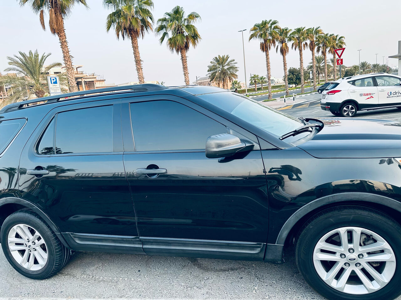 Dubai, Vehicles, Cars & Trucks , AED 24999,  Ford Explorer,  2015,  Automatic,  160890 KM,  Vehicle Ford Exploer