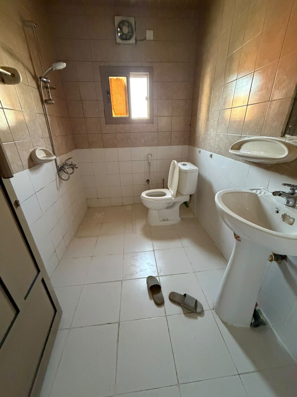 Kabul, Apartments, Flats, Houses & Villas, AFN 150/year,  2 BR,  100 Sq. Meter,  للإيجار شقة في سترة مهزة