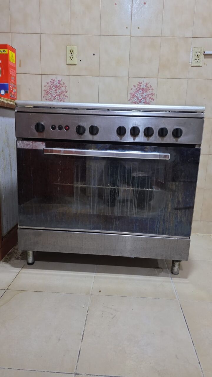 Khobar, Appliances, SAR 500,  House Hold Item  Electric Oven With 5-Burner , Study Table ,TV Stand