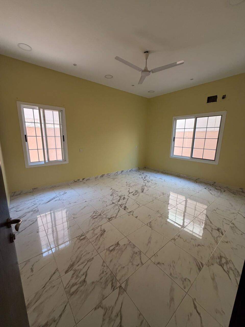 Kabul, Apartments, Flats, Houses & Villas, AFN 200/year,  150 Sq. Meter,  للإيجار شقة راقية وفخمة في الشاخورة
