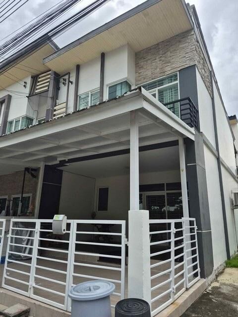 Bangkok, Villas, THB 23500,  21 Sq. Feet,  Townhouse For Rent, 2 Floors, 21 Sq M, Gusto Ramkhamhaeng Project, Soi Rat Phatthana 14.