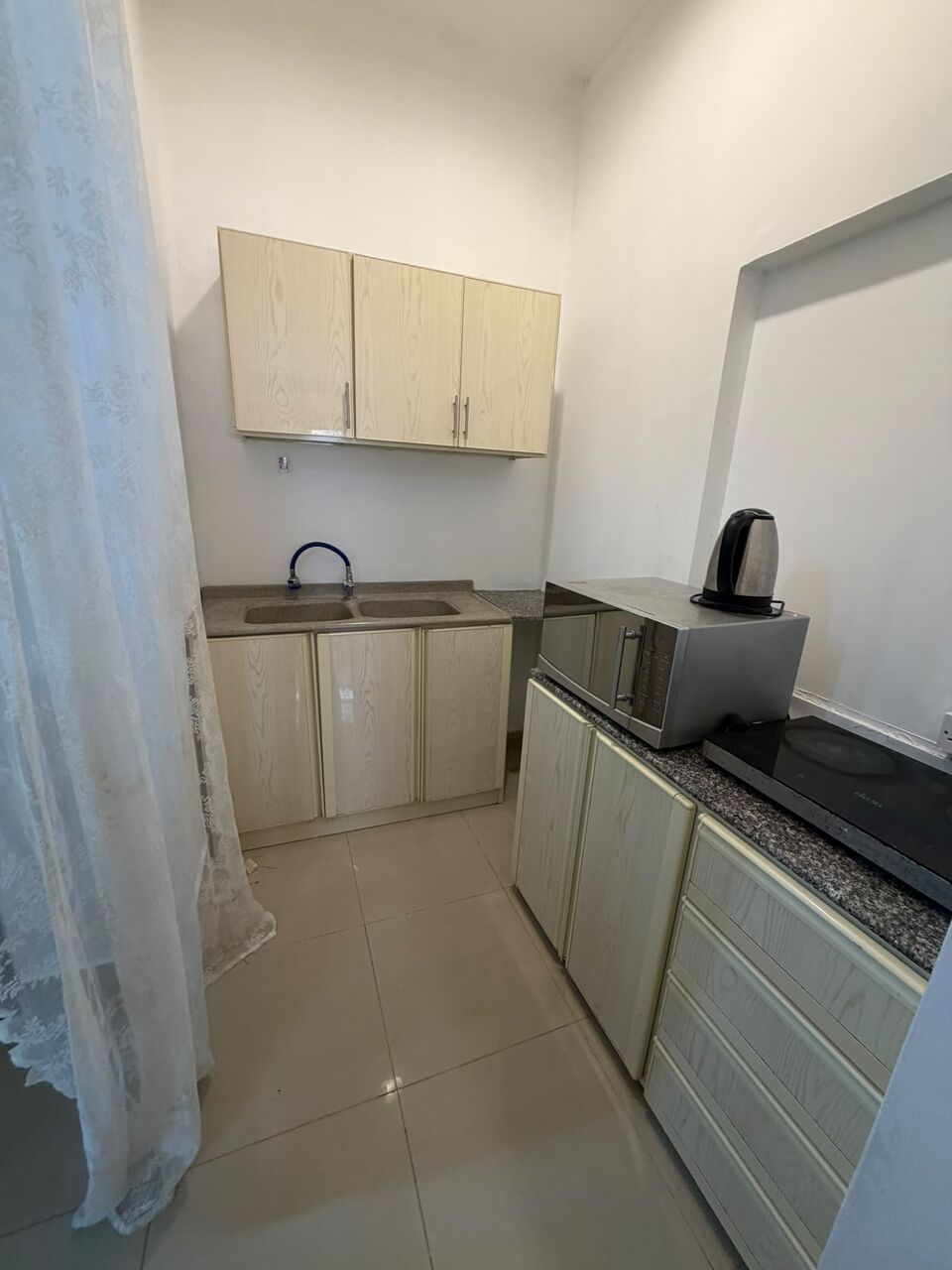 Kabul, Apartments, Flats, Houses & Villas, AFN 160/year,  1 BR,  100 Sq. Meter,  للإيجار استوديو في الجنبية