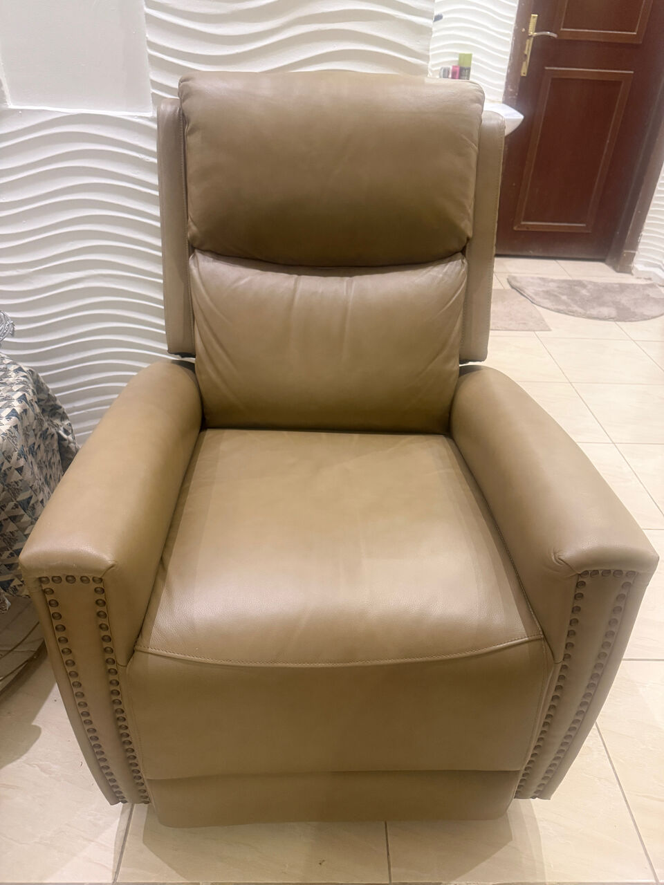 Dhahrat Laban, Furniture, SAR 1800,  2 Recliners Almost New Dharat Laban Riyadh