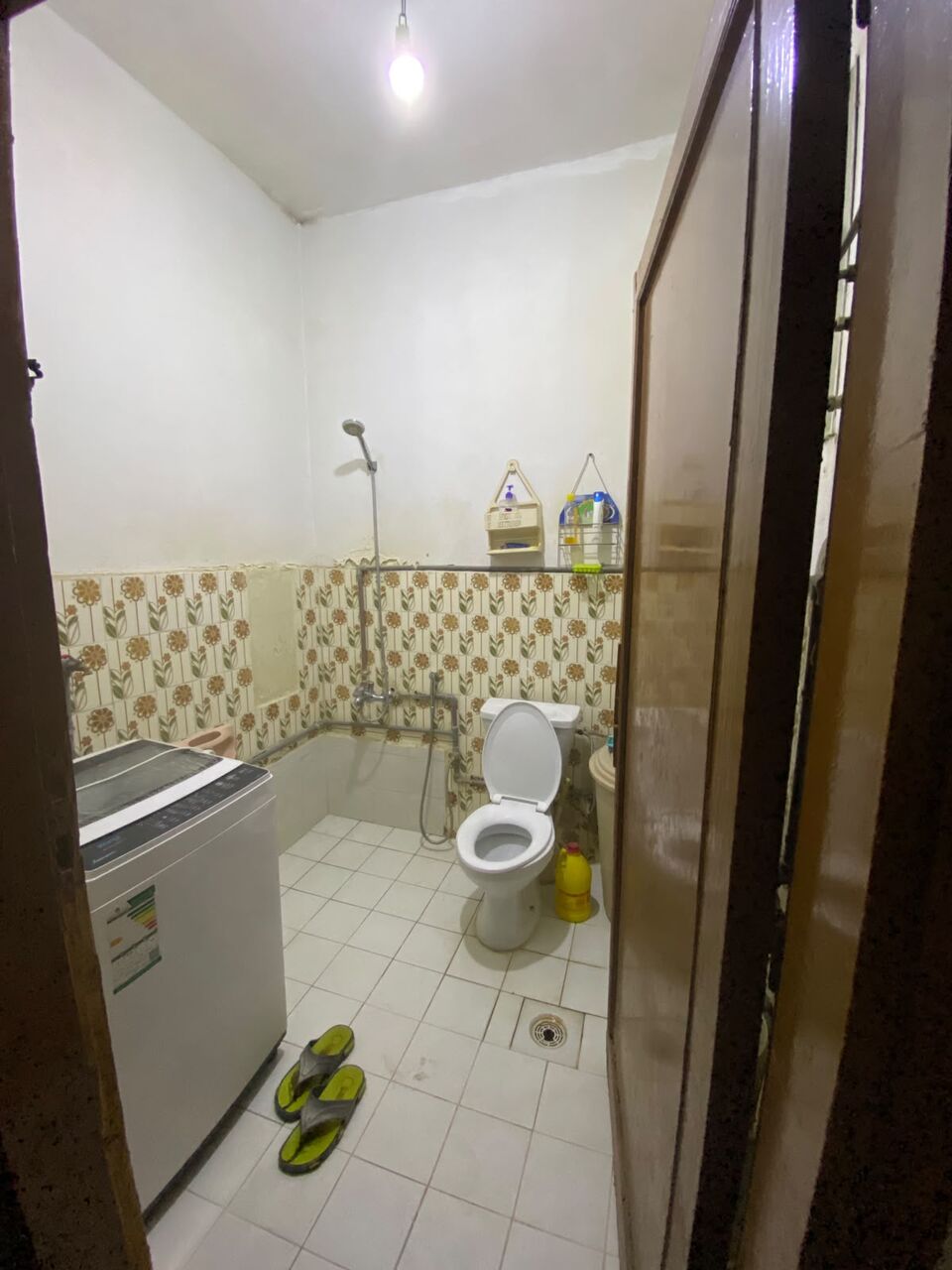 Hara, Rooms for Rent, SAR 800/month,  A Clean And Well-maintained Room Is Available For Rent In A Family Apartment For Bachelors