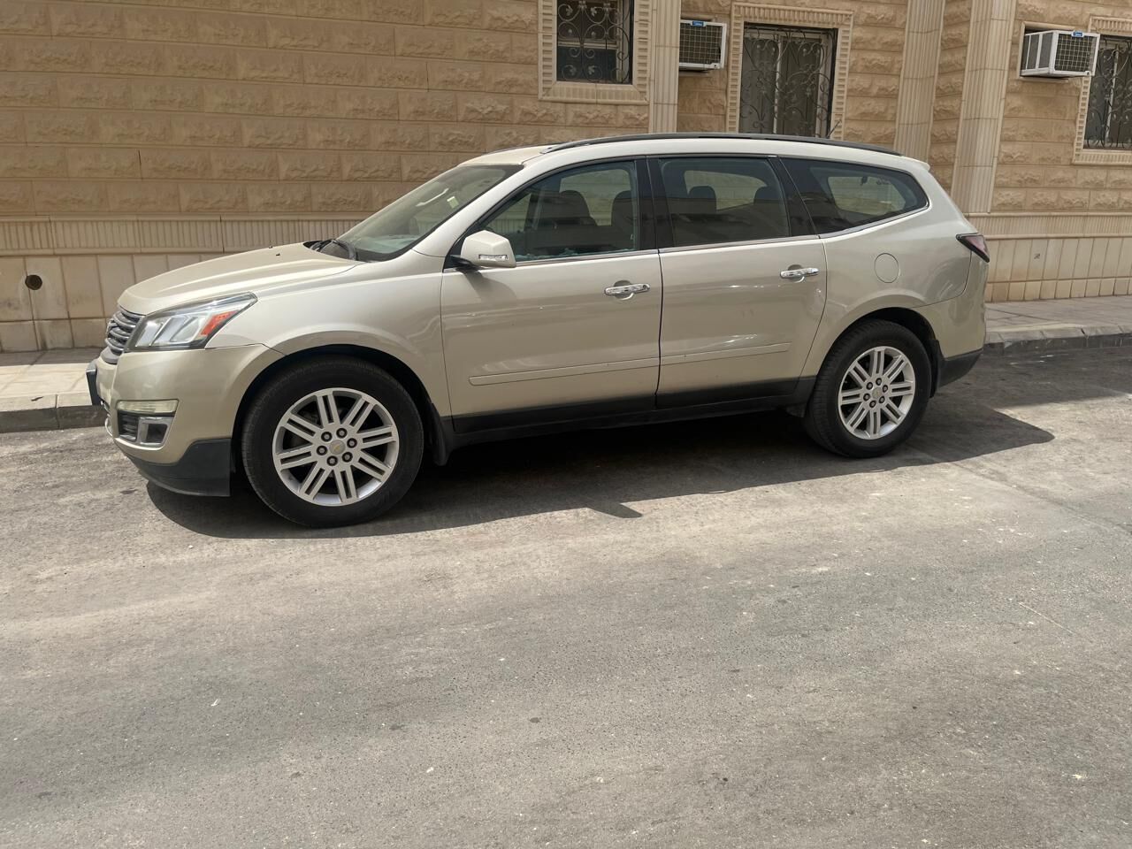 Riyadh, Vehicles, Cars & Trucks , SAR 16500,  Chevrolet Traverse,  2014,  Automatic,  268000 KM,