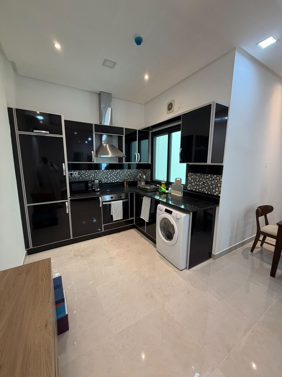 Kabul, Apartments, Flats, Houses & Villas, AFN 450/day,  100 Sq. Meter,  للإيجار شقة فاخرة في المرخ
