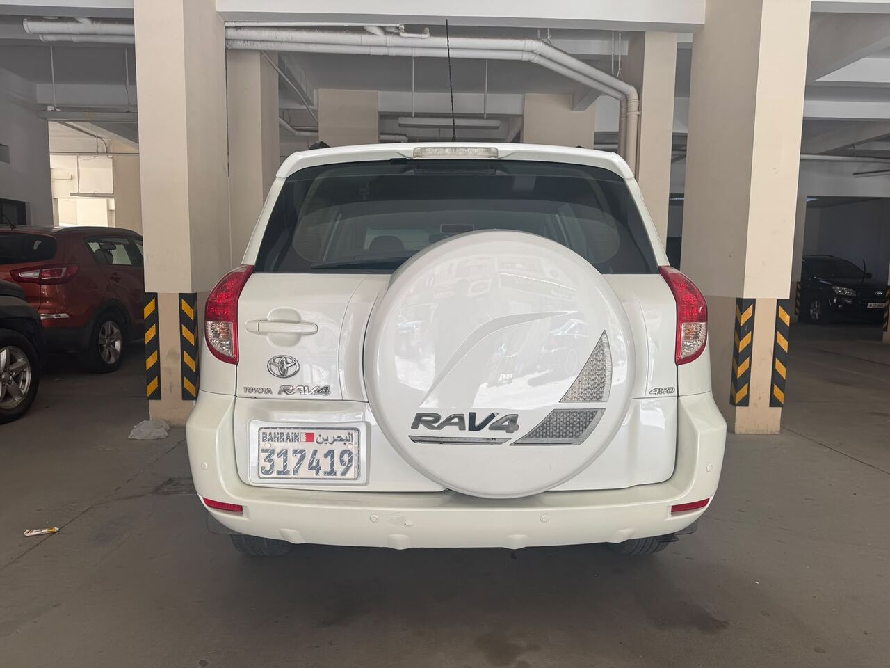 Manama, Vehicles, Cars & Trucks , BHD 2050,  Toyota RAV4,  2008,  Automatic,  213000 KM,  Expat Owned | Well Maintained | White | Negotiable