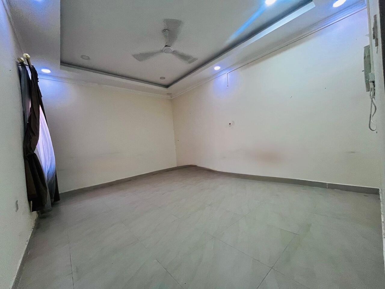 Hidd, Apartments, Flats, Houses & Villas, BHD 175/year,  1 BR,  Apartment For Rent In Hidd Semi Furnished 1bhk