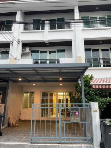 Bangkok, Villas, THB 40000,  20 Sq. Feet,  HR 10300 Townhome For Rent, 3 Floors, 3 Bedrooms, Baan Klang Muang S-Sense Pradit