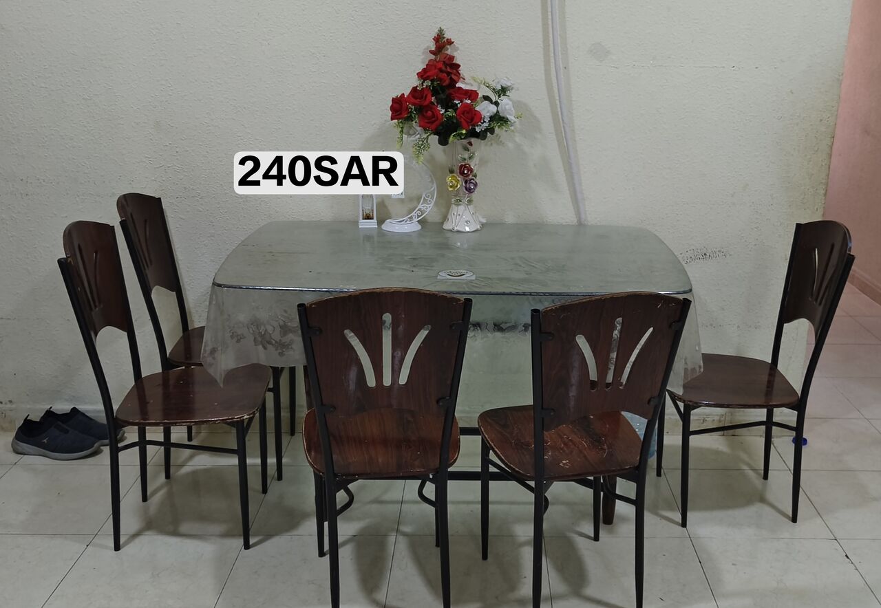 Jubail, Household Items, SAR 240,  Dining Table Glass With 5 Chair