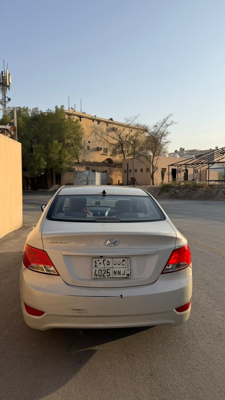 Riyadh, Vehicles, Cars & Trucks , SAR 21000,  Hyundai Accent,  2016,  Automatic,  261000 KM,  For Sale: