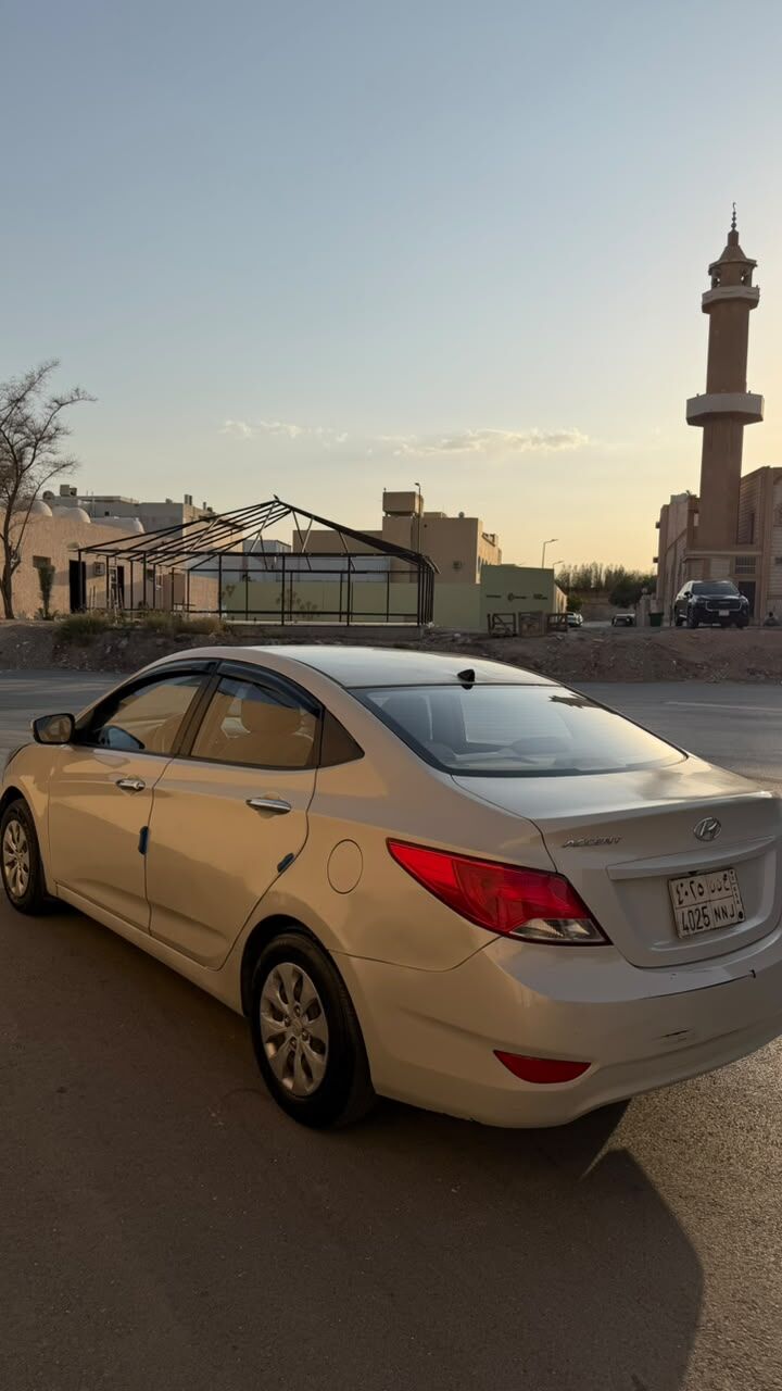 Riyadh, Vehicles, Cars & Trucks , SAR 21000,  Hyundai Accent,  2016,  Automatic,  261000 KM,  For Sale: