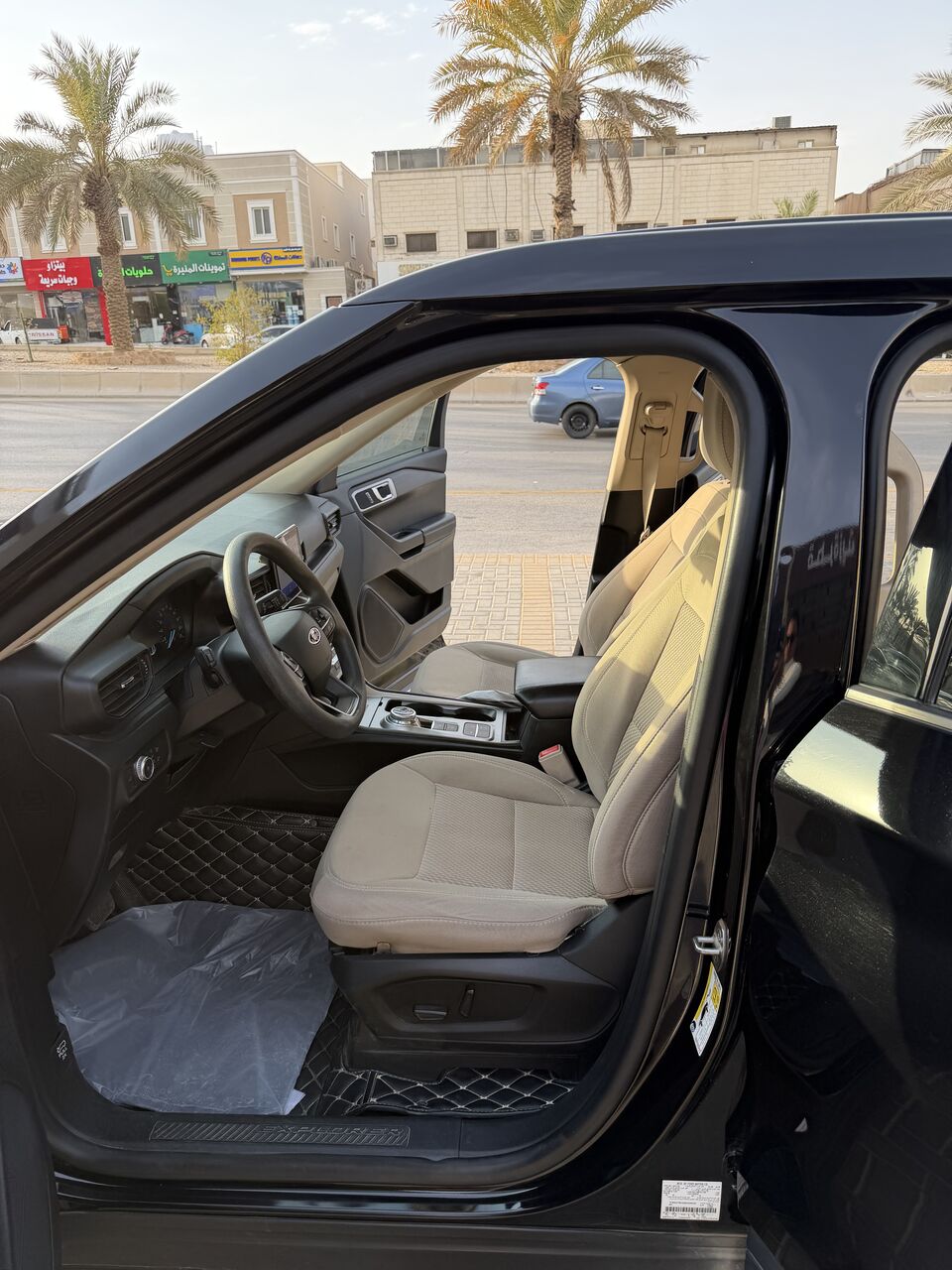 Riyadh, Vehicles, Cars & Trucks , SAR 105000,  Ford Explorer,  2021,  Automatic,  125000 KM,