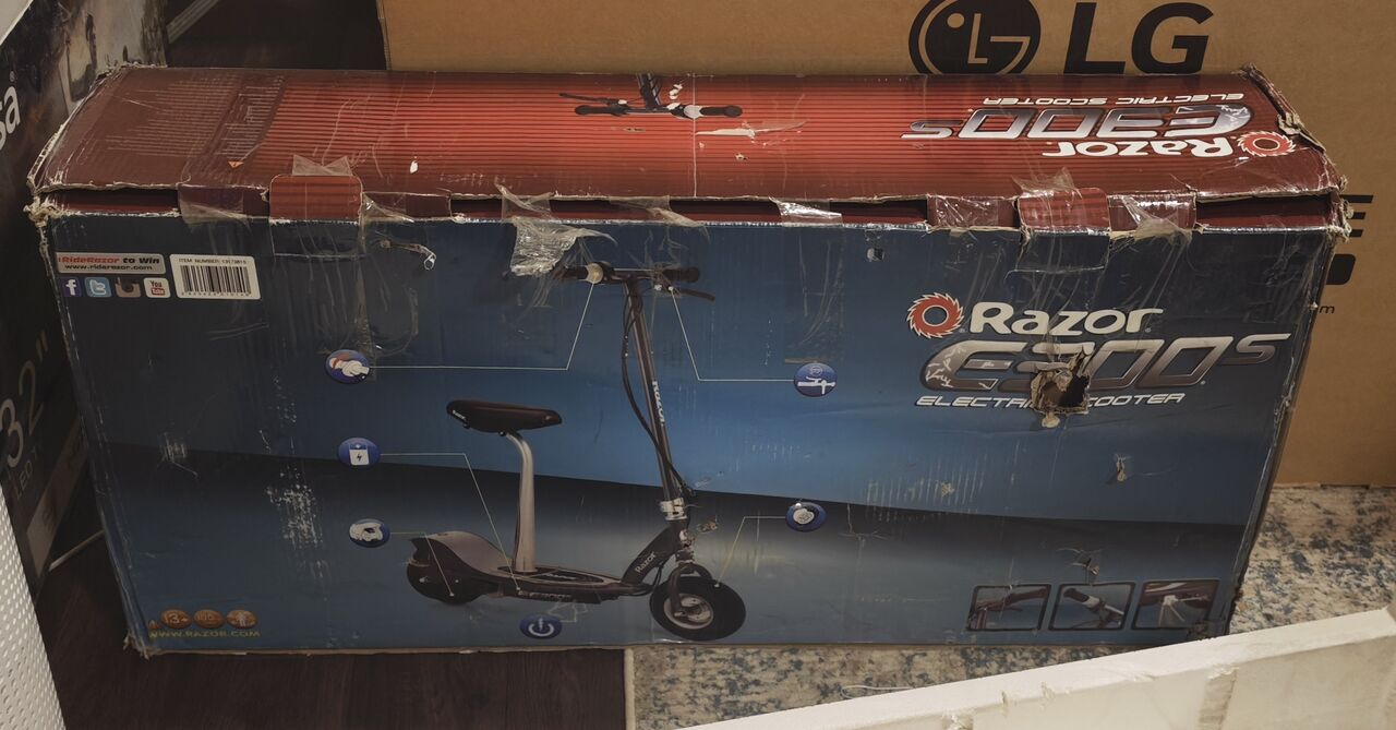 Riyadh, Motorcycles, SAR 1200,  Razor E300 Electric Scooter