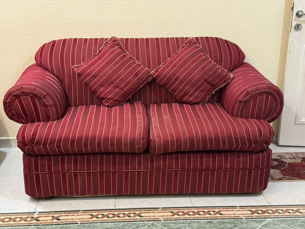 Jeddah, Furniture, SAR 500,  7 Seater American Sofa For Sale