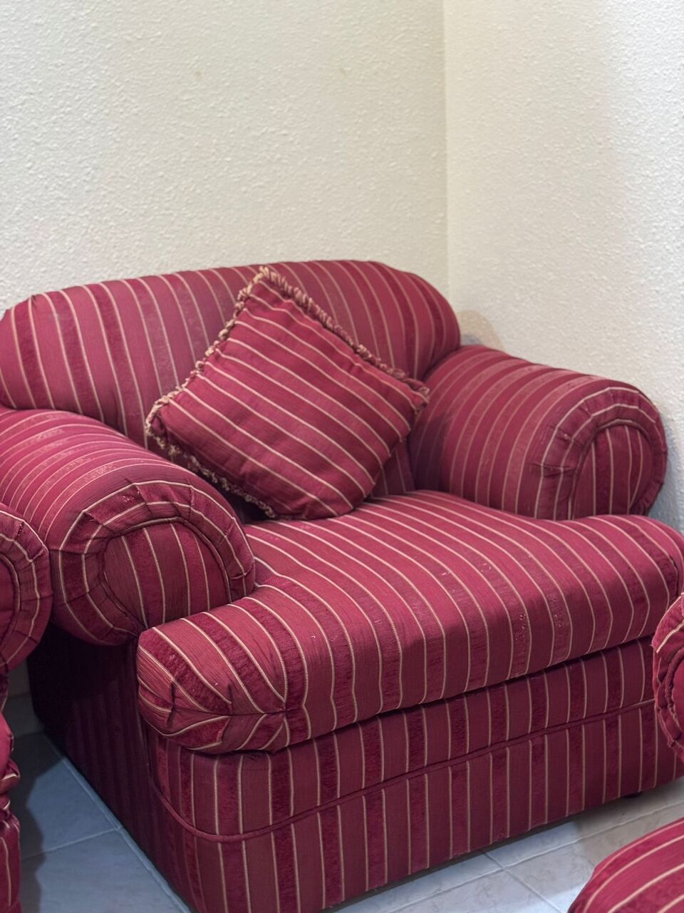 Jeddah, Furniture, SAR 500,  7 Seater American Sofa For Sale