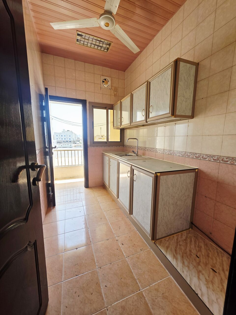 Muharraq, Apartments, Flats, Houses & Villas, BHD 150/month,  1 BR,  - Very Neet UN Furnished 1 BHK Balcony Flat With Ewa @150/BD In Muharraq
