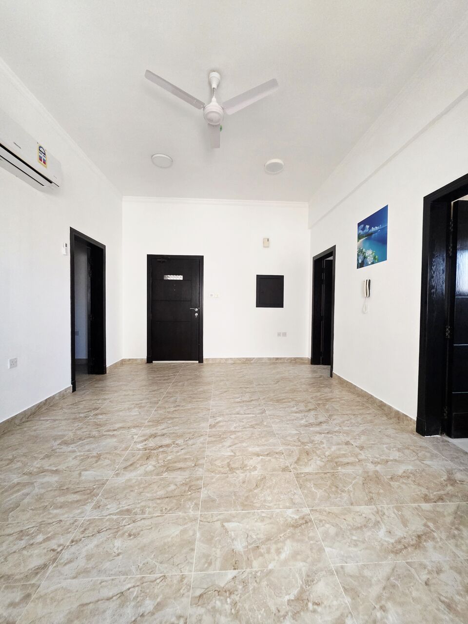 Muharraq, Apartments, Flats, Houses & Villas, BHD 180/month,  1 BR,  - Very Neet Semi Furnished 1 BHK Balcony Flat With Ewa @180/BD In Muharraq
