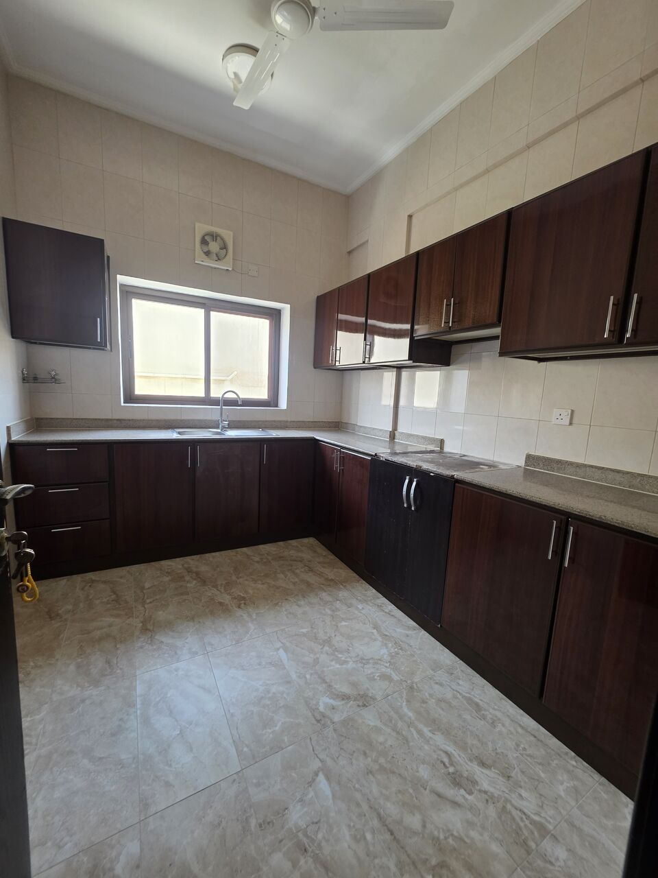 Muharraq, Apartments, Flats, Houses & Villas, BHD 180/month,  1 BR,  - Very Neet Semi Furnished 1 BHK Balcony Flat With Ewa @180/BD In Muharraq