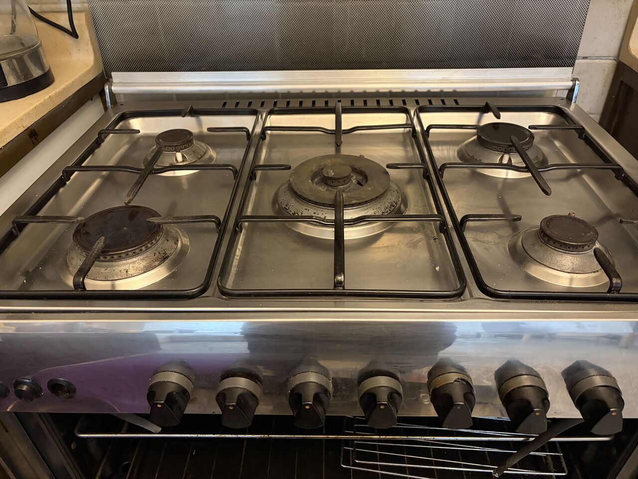 Khobar, Machinery, SAR 700,  Gas Oven With 2 Gas Cylinder Regulator And Long Hose