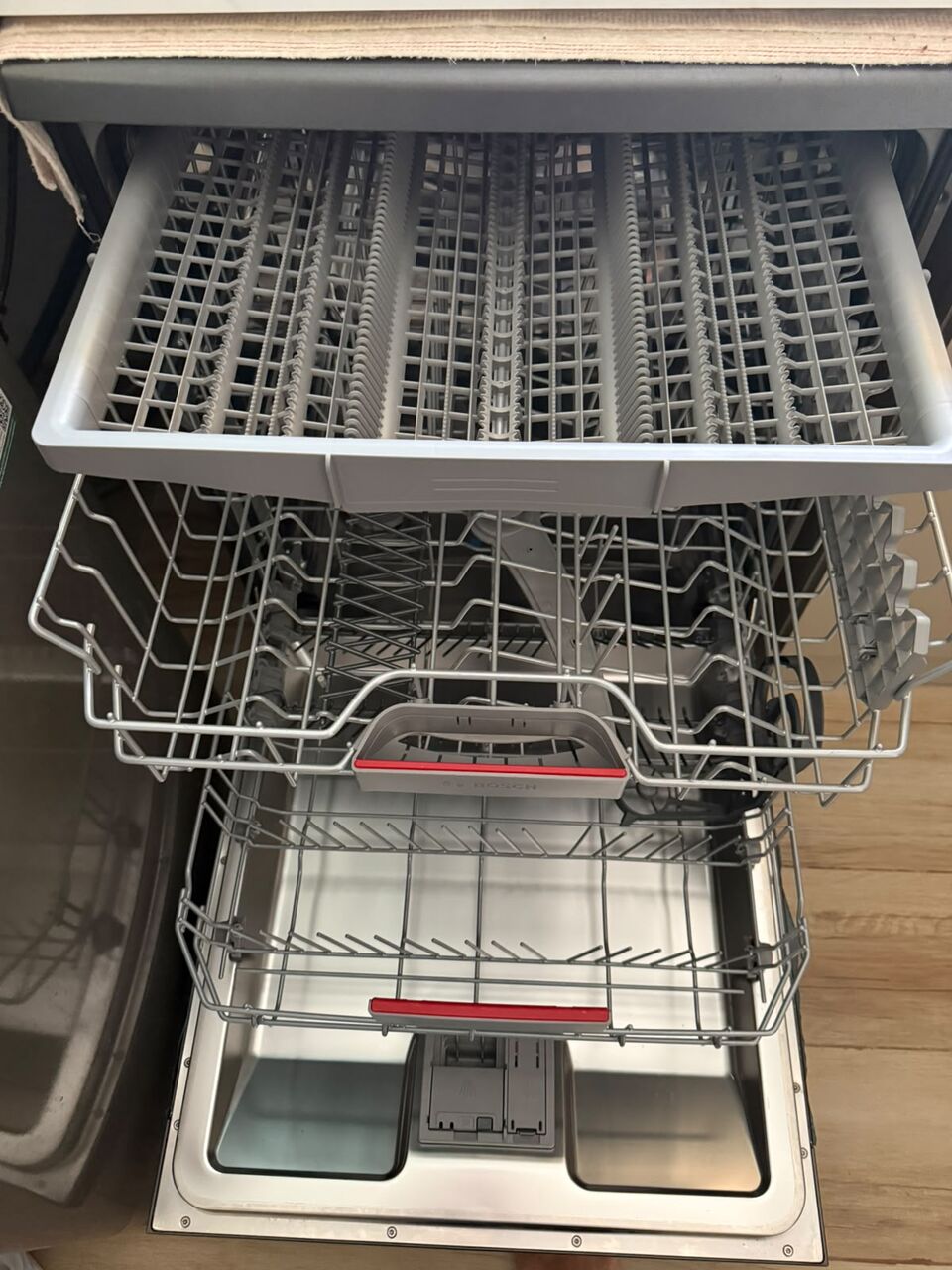 Olaya, Appliances, Dishwasher And Wardrobe - 12 Months Old