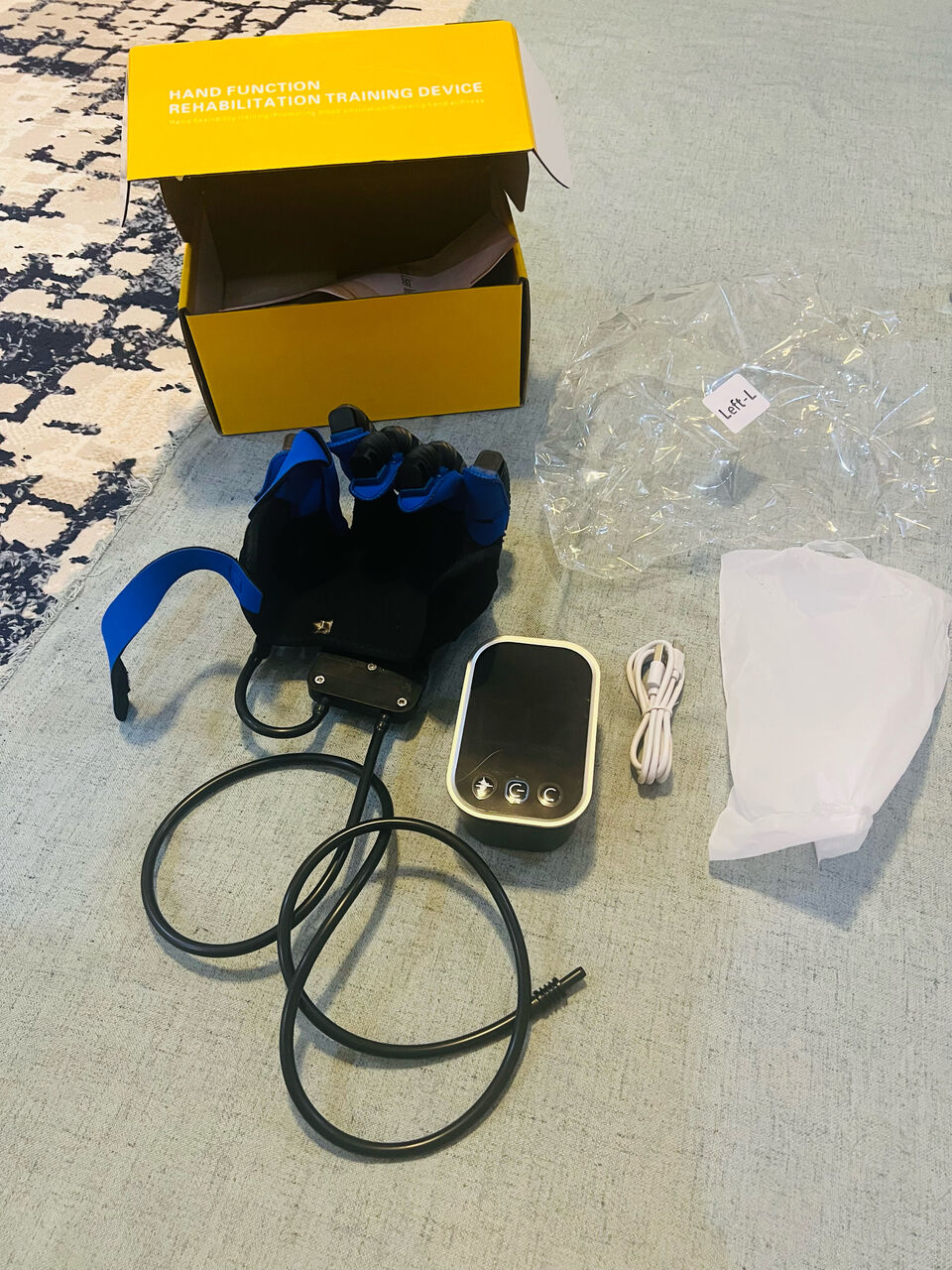 Riyadh, Household Items, SAR 1,  Air Bubble Mattress , Left Hand Gloves , Baby Sleeping Bag