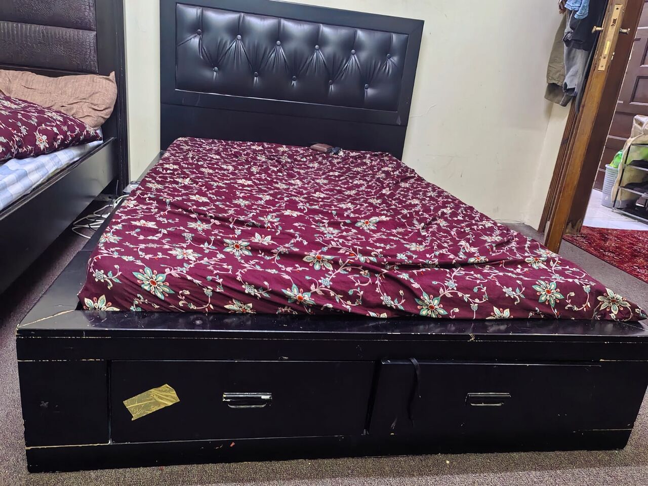 Jubail, Furniture, SAR 700,  6 Single Bed And 12 Door Almirah Available Near Old Panda Jubail