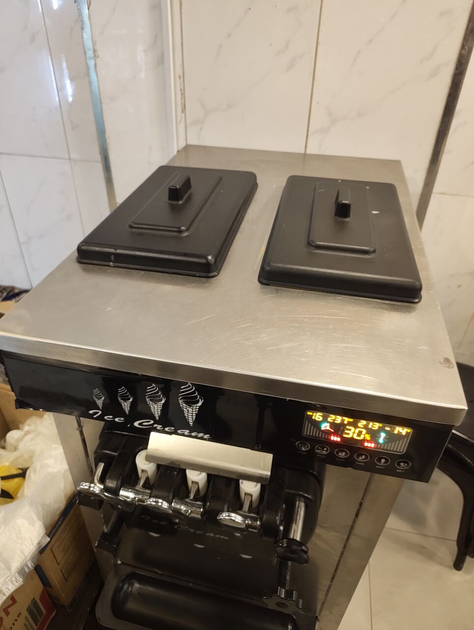 Riyadh, Industrial Machinery, SAR 4500,  Ice Cream Machine Softy 100% Perfect Work Just Plug And Use Perfectly Working