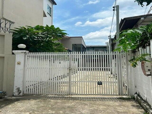 Bangkok, Villas, THB 40000,  54 Sq. Feet,  Single House For Rent, Suthisan Area, Huai Khwang, Soi Chok Amnuay, Huai Khwang District.
