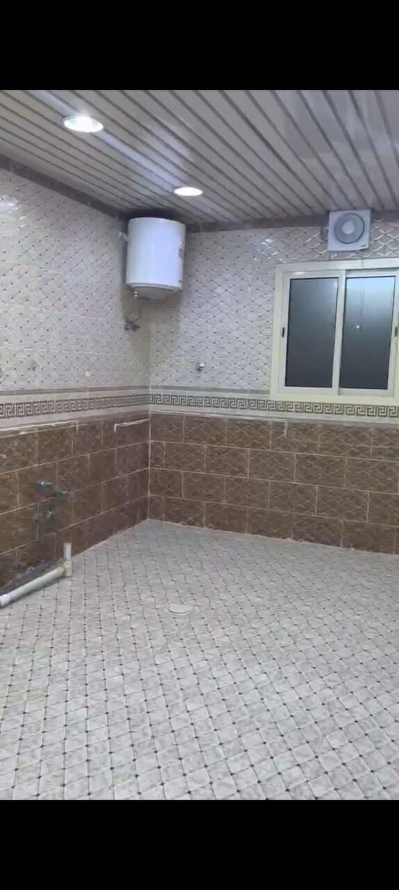 Al Naseem, Apartments, Flats, Houses & Villas, SAR 32000/year,  4 BR,  Family Apartment First Floor With Large 4 Beadrooms 2bath Kitchen And Hall
