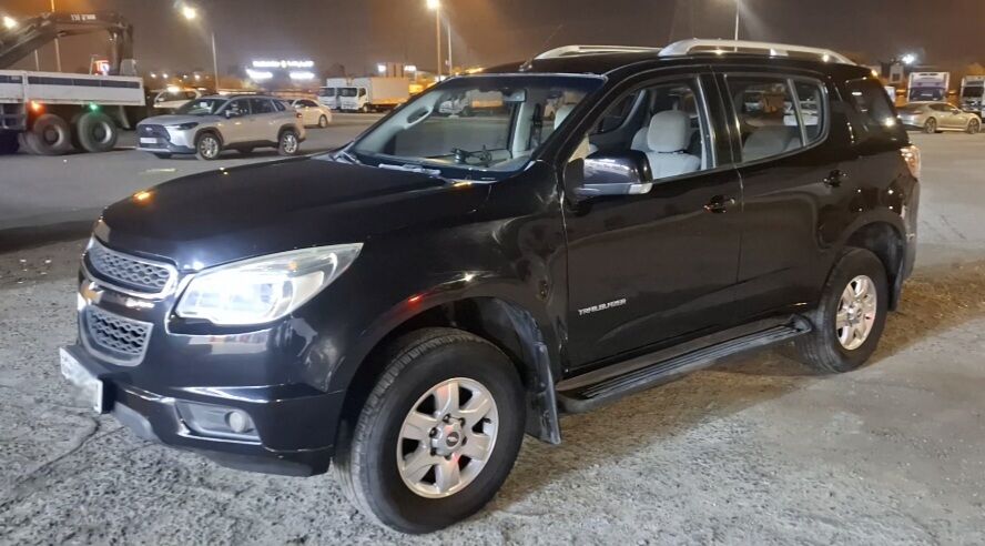 Kuwait City, Vehicles, Cars & Trucks , KWD 1100,  Chevrolet Trailblazer Model 2013 For Sale,  2013,  Automatic,  195000 KM,
