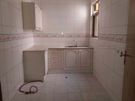 Manama, Apartments, Flats, Houses & Villas, BHD 220/month,  3 BR,  2Bath Hall. Kitchen. Lift. Balcony. Unfurnished. Exclusive In -(((Manama)))