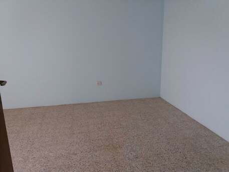 Manama, Apartments, Flats, Houses & Villas, BHD 220/month,  3 BR,  2Bath Hall. Kitchen. Lift. Balcony. Unfurnished. Exclusive In -(((Manama)))
