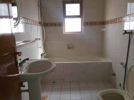 Manama, Apartments, Flats, Houses & Villas, BHD 220/month,  3 BR,  2Bath Hall. Kitchen. Lift. Balcony. Unfurnished. Exclusive In -(((Manama)))