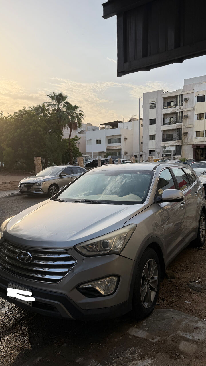 Jeddah, Vehicles, Cars & Trucks , SAR 44000,  Hyundai Grand Santafe,  2014,  Automatic,  110000 KM,   Very Less Driven With Care