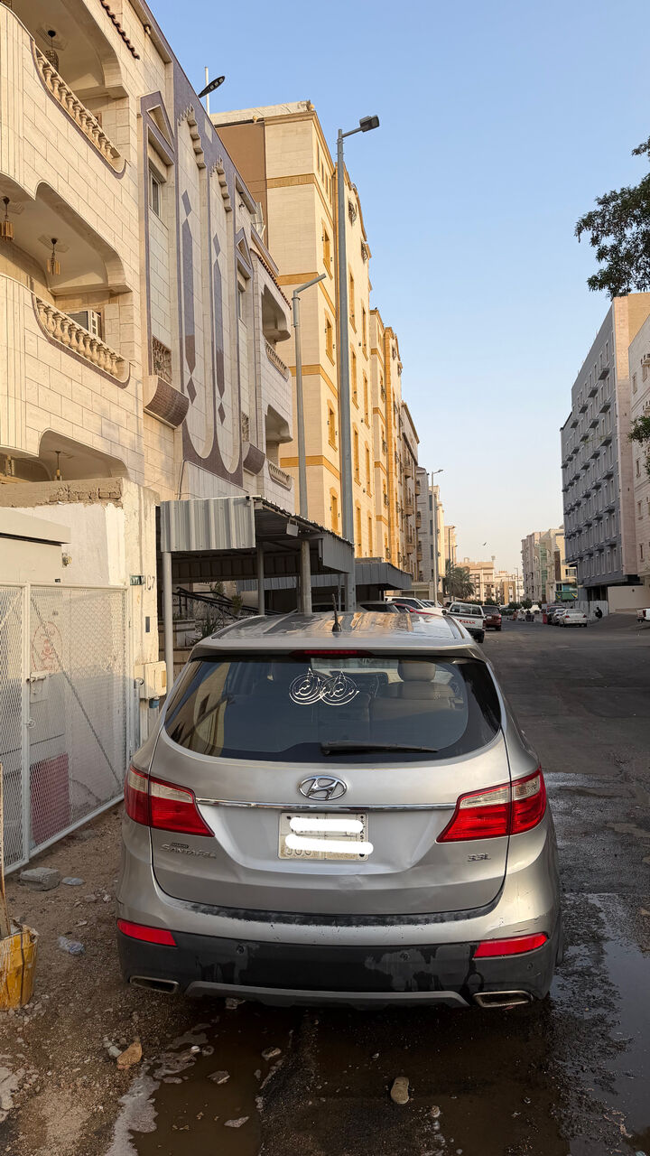 Jeddah, Vehicles, Cars & Trucks , SAR 44000,  Hyundai Grand Santafe,  2014,  Automatic,  110000 KM,   Very Less Driven With Care