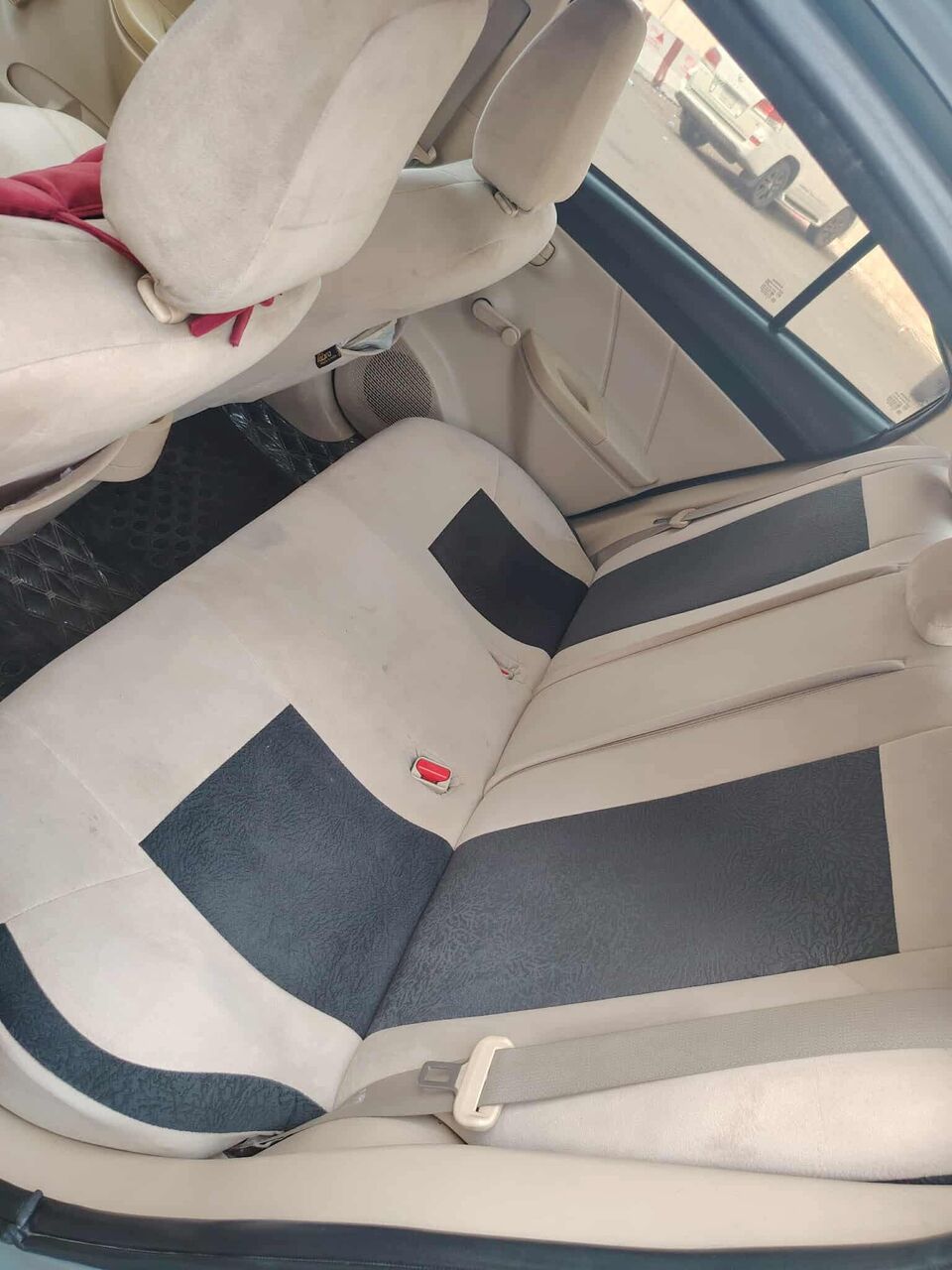 Riyadh, Vehicles, Cars & Trucks , SAR 22000,  Toyota Yaris,  2014,  Manual,  300420 KM,   , 1.4