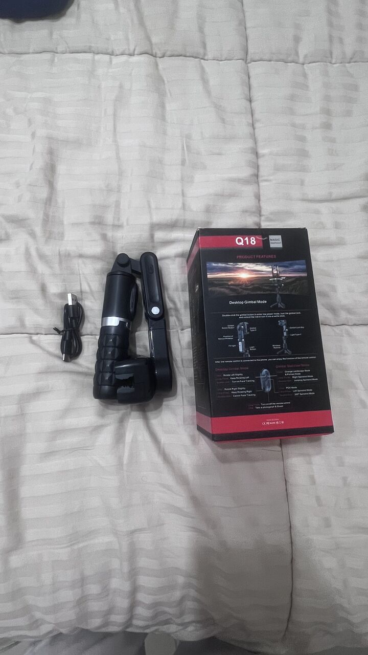 Dammam, Collectibles, SAR 230,  Q18 Fill Light Gimbal Stabilizer And A Set Of V8 Sound Card Podcast Equipment Kit.