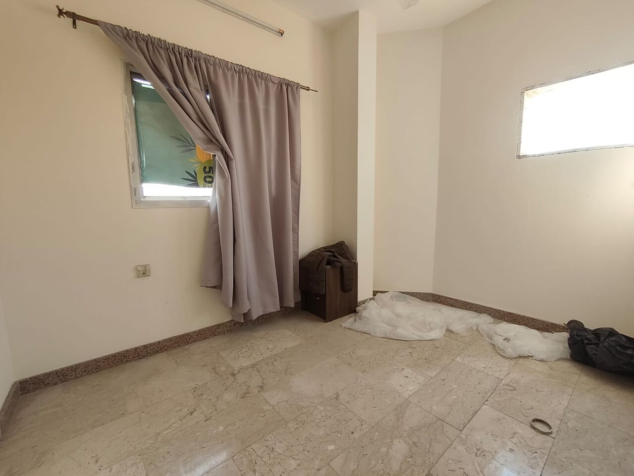 Manama, Apartments, Flats, Houses & Villas, BHD 140/year,  1 BR,  Khamis:- 1Bhk Unfurnished Flat On Rent With Unlimited Ewa..