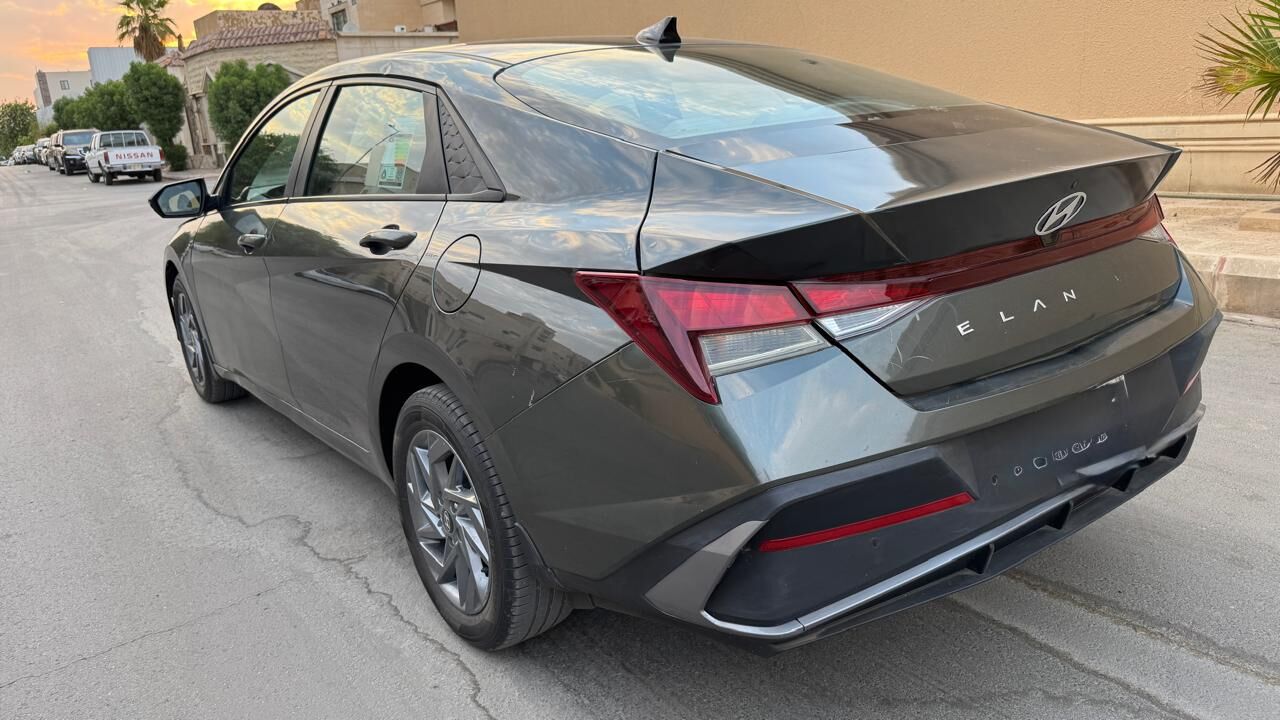 Riyadh, Vehicles, Cars & Trucks , HYUNDAI ELANTRA SMART,  2024,  Automatic,  110000 KM,  MADE IN KOREA 1.6 LITER MID OPTION E Last Offr  44500  Sr  1
