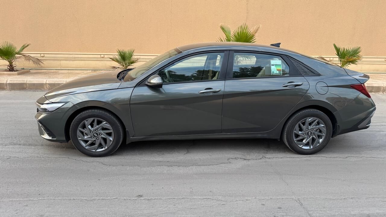 Riyadh, Vehicles, Cars & Trucks , HYUNDAI ELANTRA SMART,  2024,  Automatic,  110000 KM,  MADE IN KOREA 1.6 LITER MID OPTION E Last Offr  44500  Sr  7
