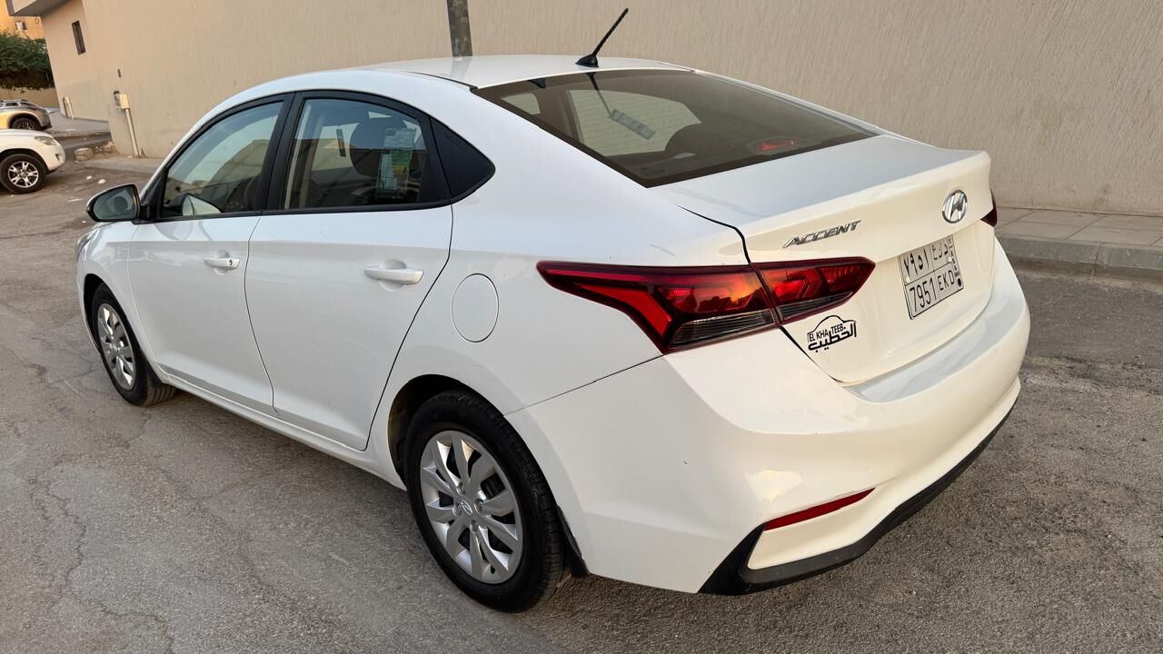 Riyadh, Vehicles, Cars & Trucks , HYUNDAI ACCENT,  2020,  Automatic,  88000 KM,  NEA AND CLEAN CONDITION  32500 LAST E