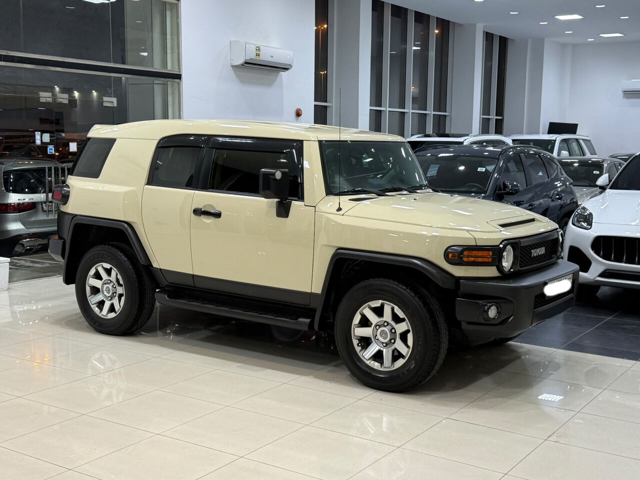 Manama, Vehicles, Cars & Trucks , BHD 13800,  Toyota FJ-Cruiser,  2023,  Automatic,  52950 KM,    (Beige)