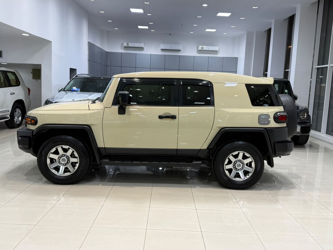 Manama, Vehicles, Cars & Trucks , BHD 13800,  Toyota FJ-Cruiser,  2023,  Automatic,  52950 KM,    (Beige)