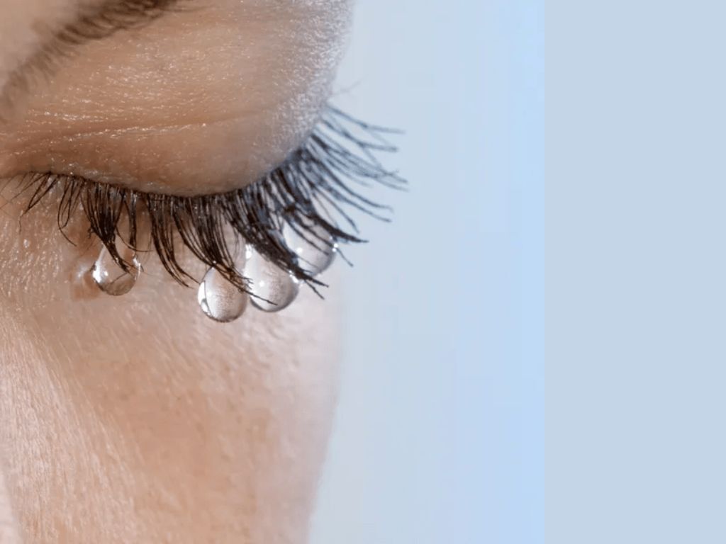 New York, Beautician, Are UV Lash Extensions Safe For Your Eyes?