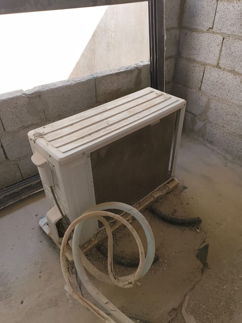 Riyadh, Air Conditioners, SAR 900,  Used But In New Condition Splite AC For Sale
