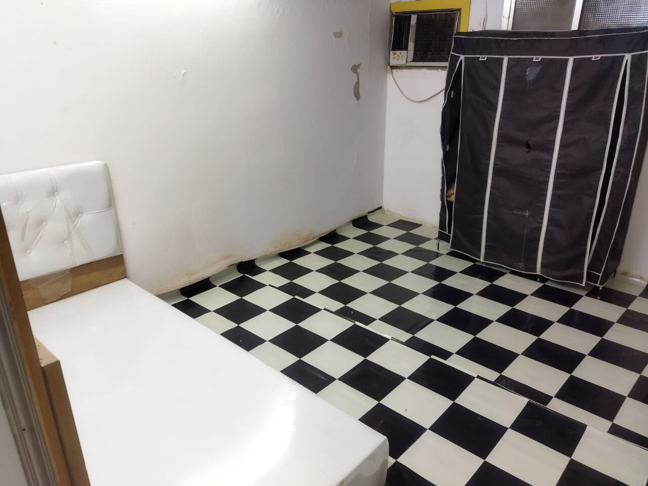 Hara, Rooms for Rent, SAR 750/month,  Furnished,  Room For Decent Person